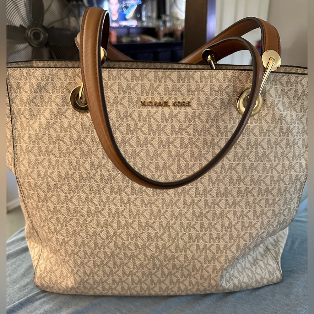 Michael Kors Raven Large Logo Tote